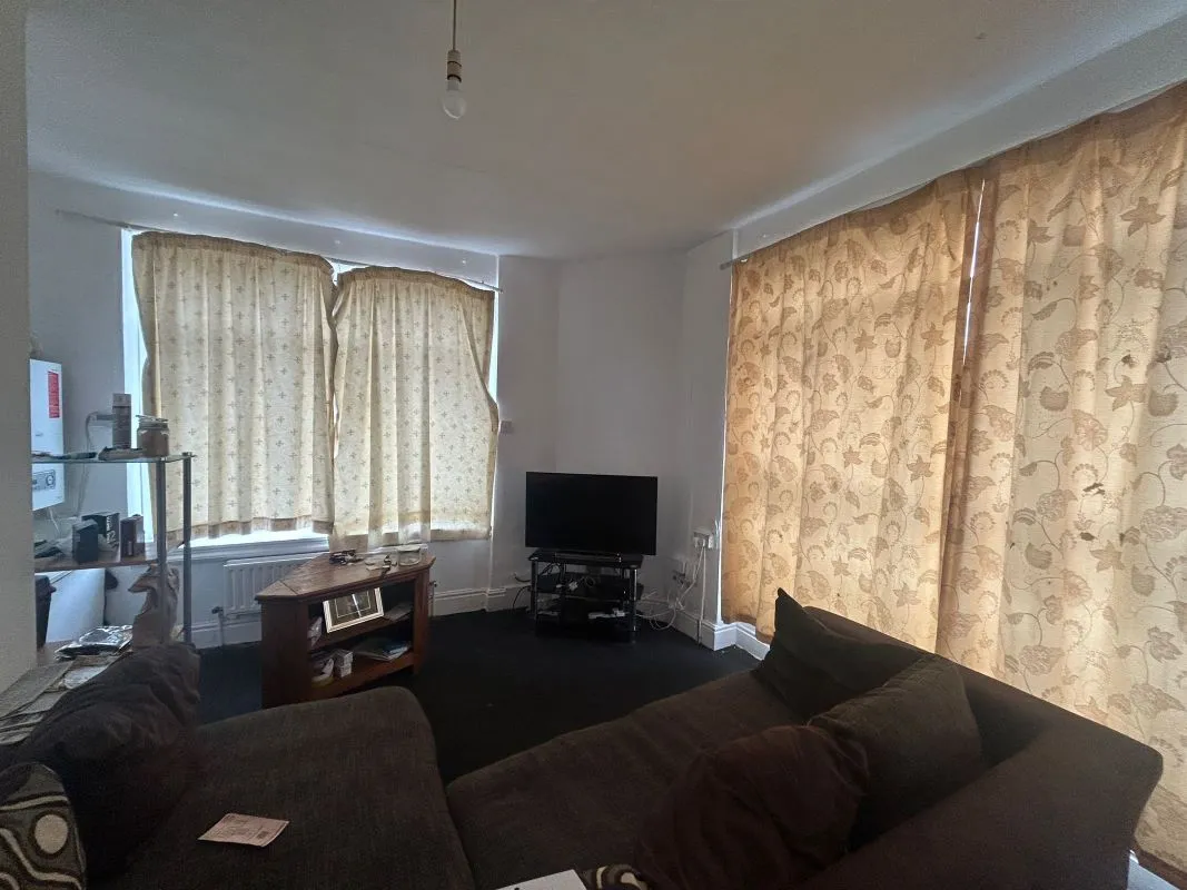 Stocksbridge, Sheffield, South Yorkshire, S36 1FW - Online Auctions