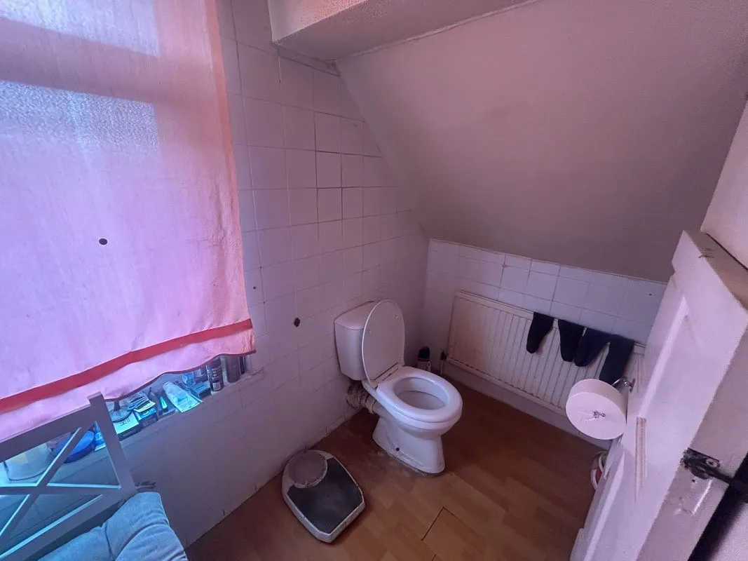 Stocksbridge, Sheffield, South Yorkshire, S36 1FW - Online Auctions