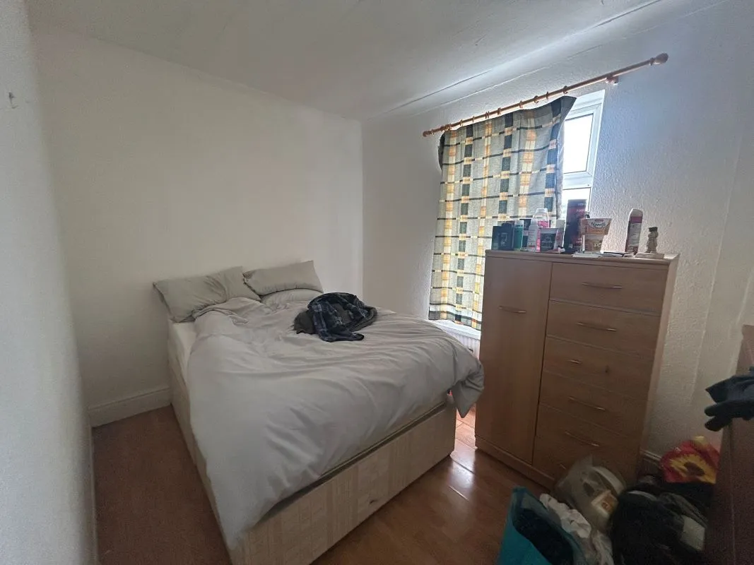Stocksbridge, Sheffield, South Yorkshire, S36 1FW - Online Auctions