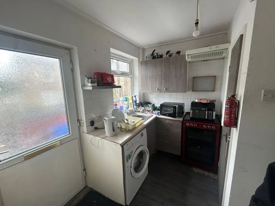Stocksbridge, Sheffield, South Yorkshire, S36 1FW - Online Auctions
