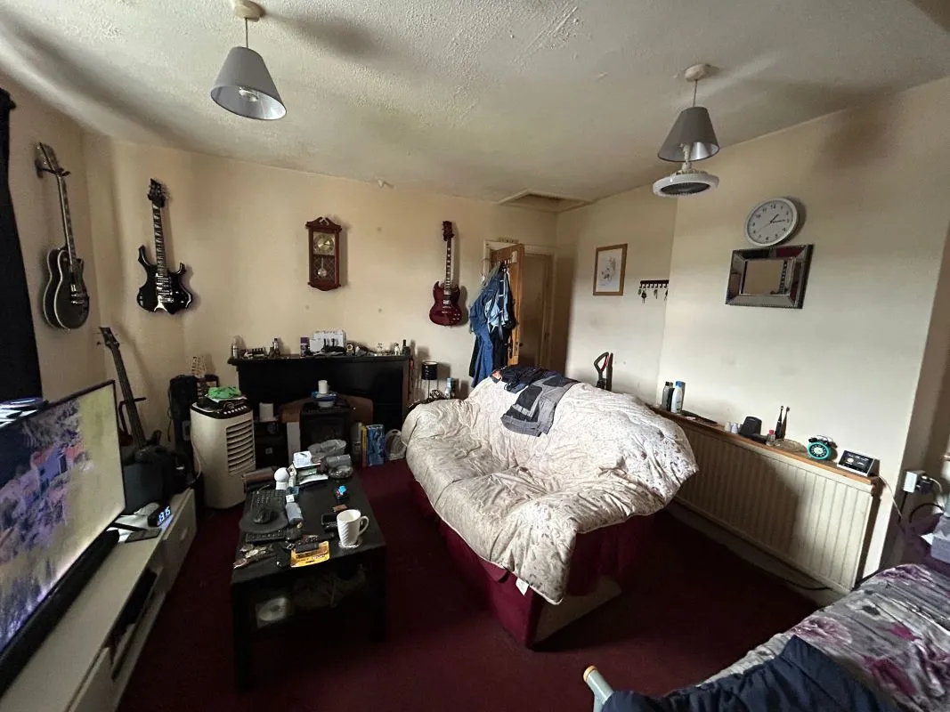 Stocksbridge, Sheffield, South Yorkshire, S36 1FW - Online Auctions