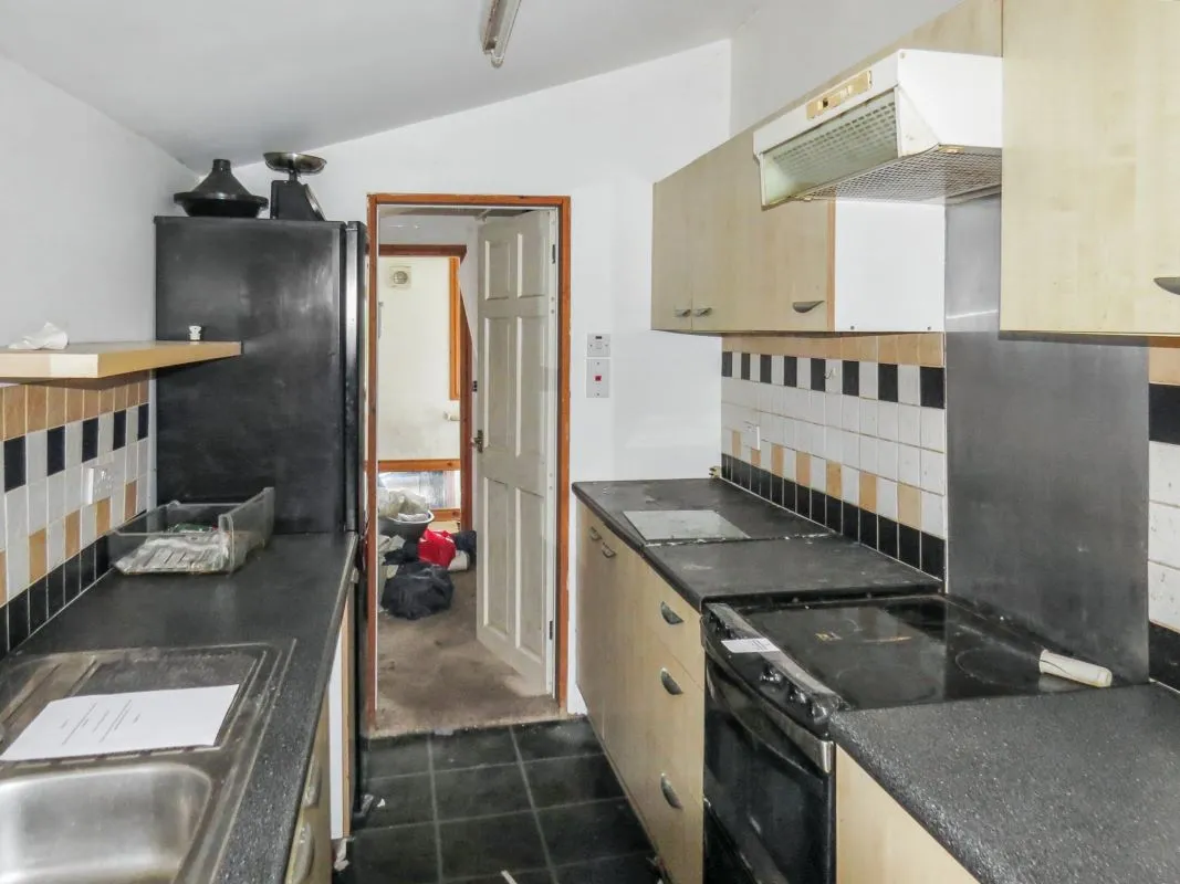 Blackpool, Lancashire, FY1 6JU - Online Auctions