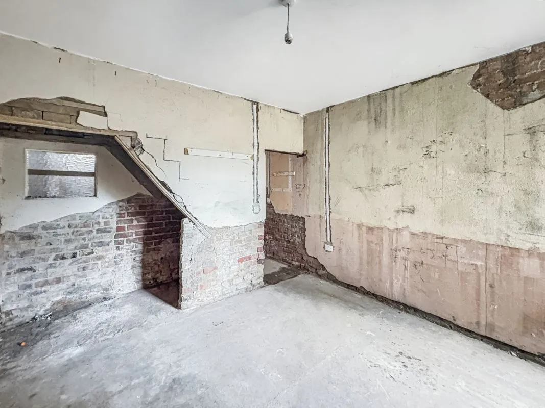 Grimsby, South Humberside, DN32 7NE - Online Auctions