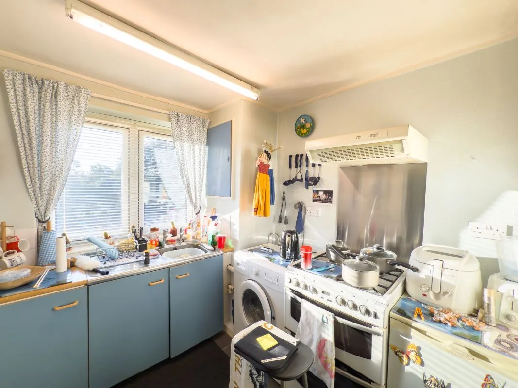 Gateshead, Tyne And Wear, NE10 0BN - Online Auctions