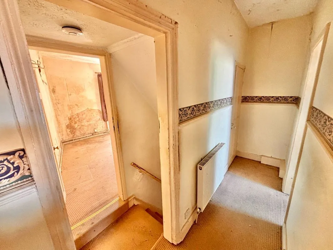 Wombwell, Barnsley, South Yorkshire, S73 8HE - Online Auctions