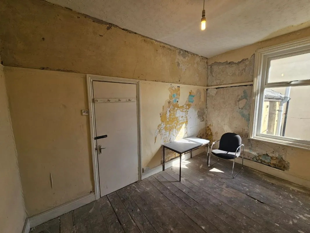 Blackpool, Lancashire, FY1 6AB - Online Auctions