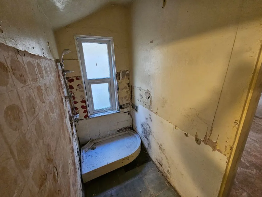 Blackpool, Lancashire, FY1 6AB - Online Auctions