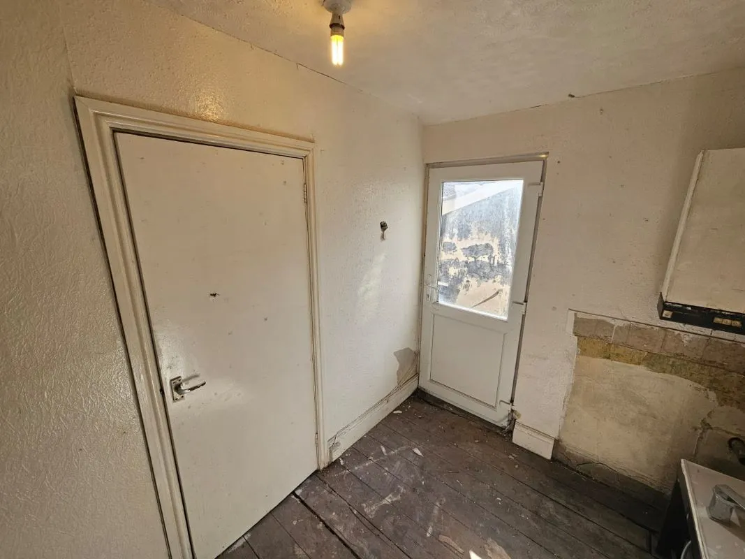 Blackpool, Lancashire, FY1 6AB - Online Auctions