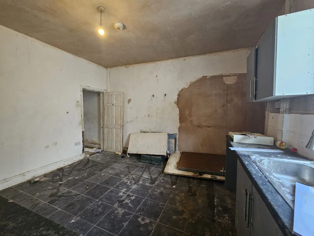 Burnley, Lancashire, BB11 4QD - Online Auctions