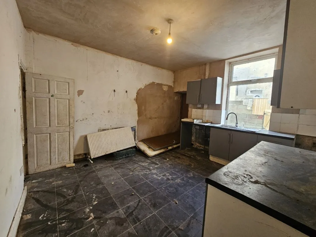 Burnley, Lancashire, BB11 4QD - Online Auctions