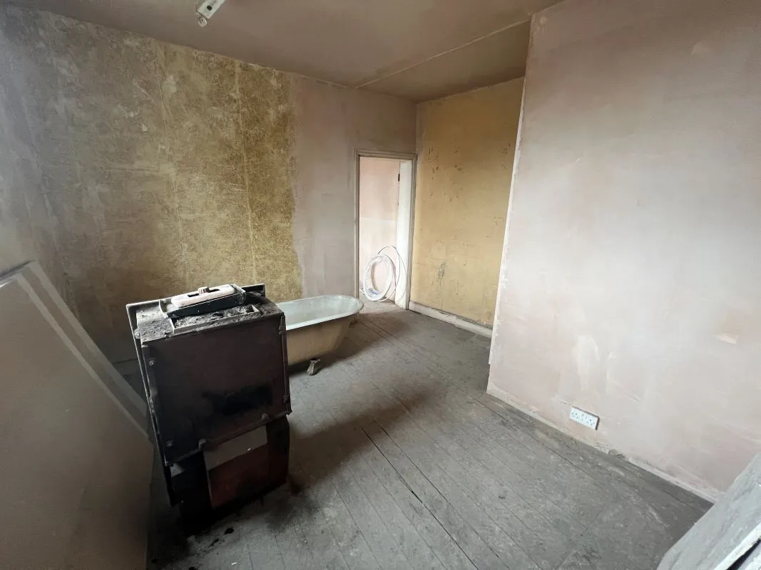 Barnsley, South Yorkshire, S70 4PD - Online Auctions