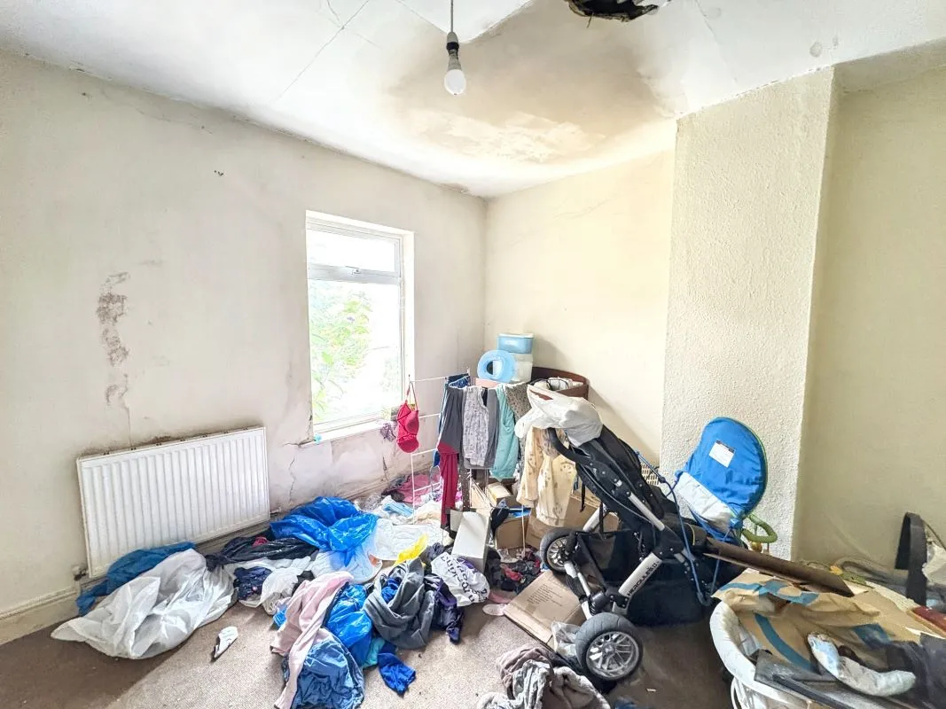 Grimsby, South Humberside, DN32 7NQ - Online Auctions