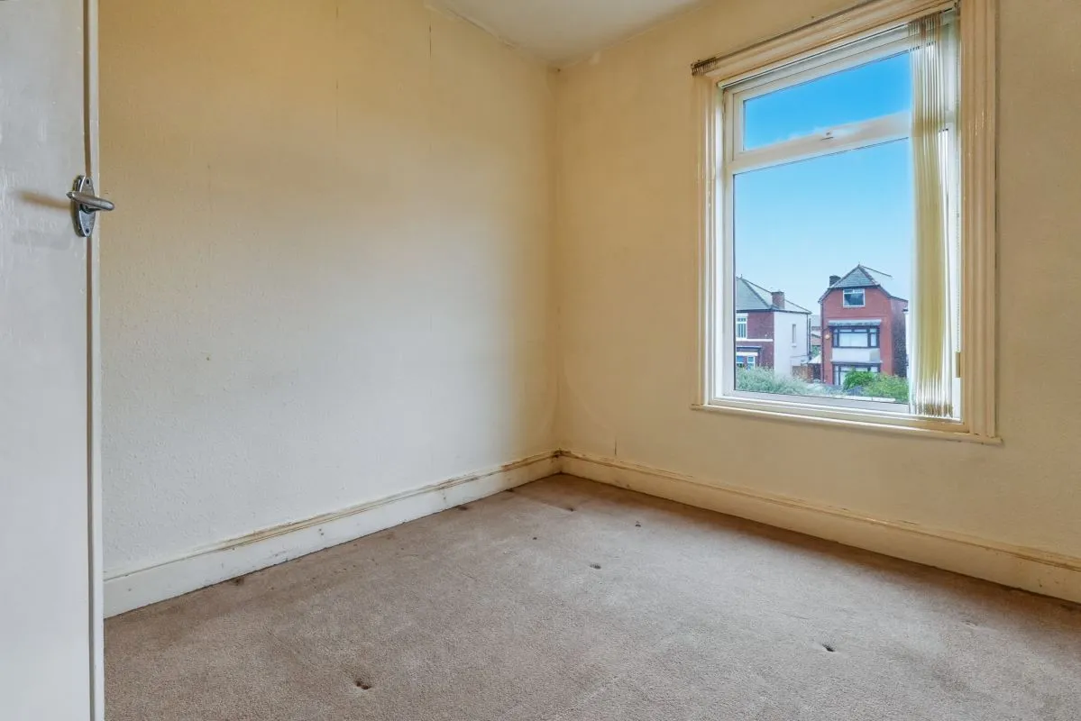 Southport, Merseyside, PR8 6BT - Online Auctions
