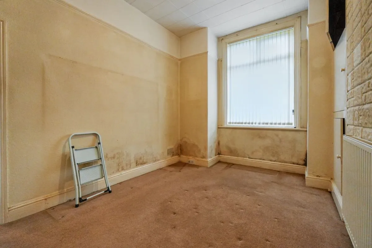 Southport, Merseyside, PR8 6BT - Online Auctions