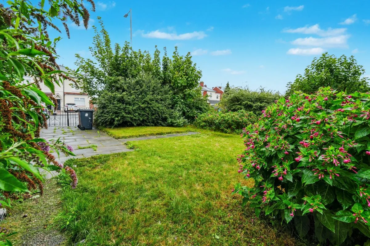 Southport, Merseyside, PR8 6BT - Online Auctions