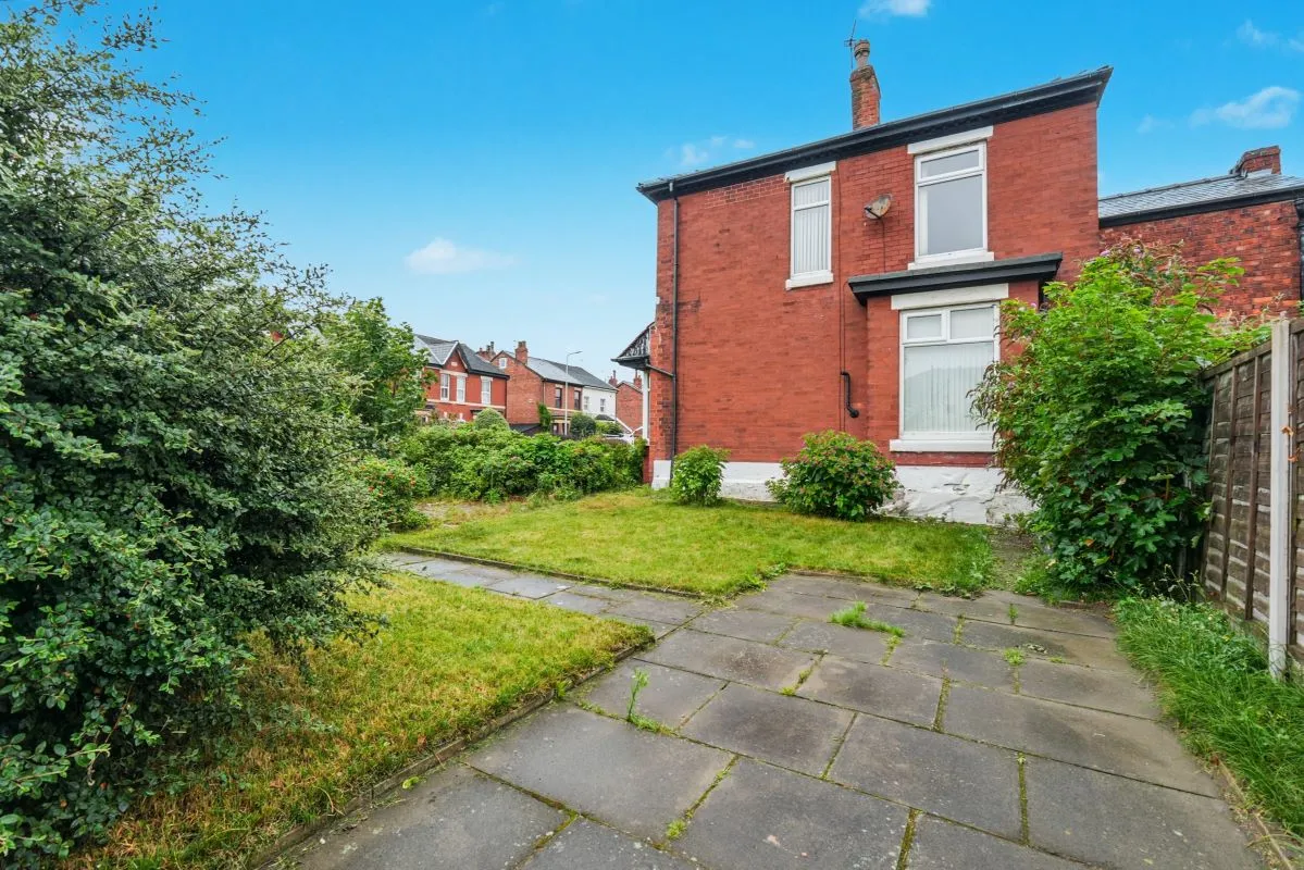 Southport, Merseyside, PR8 6BT - Online Auctions