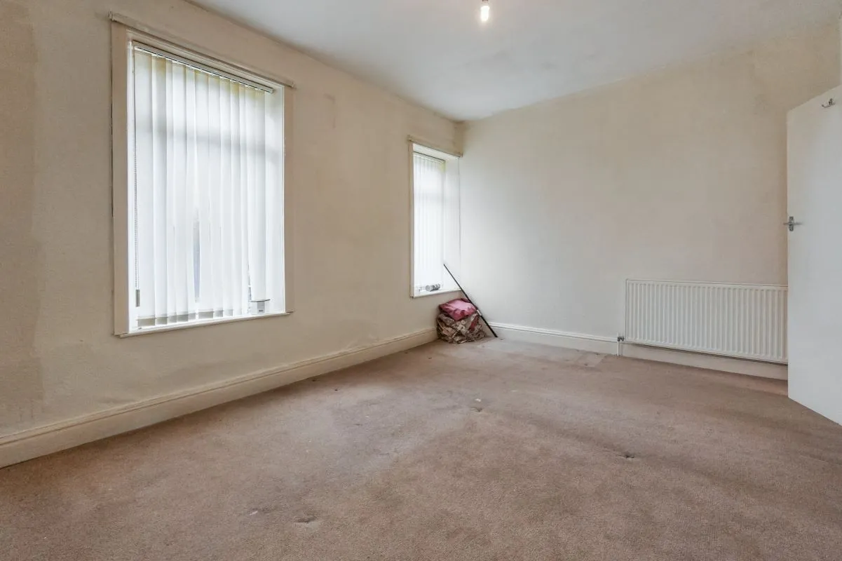 Southport, Merseyside, PR8 6BT - Online Auctions
