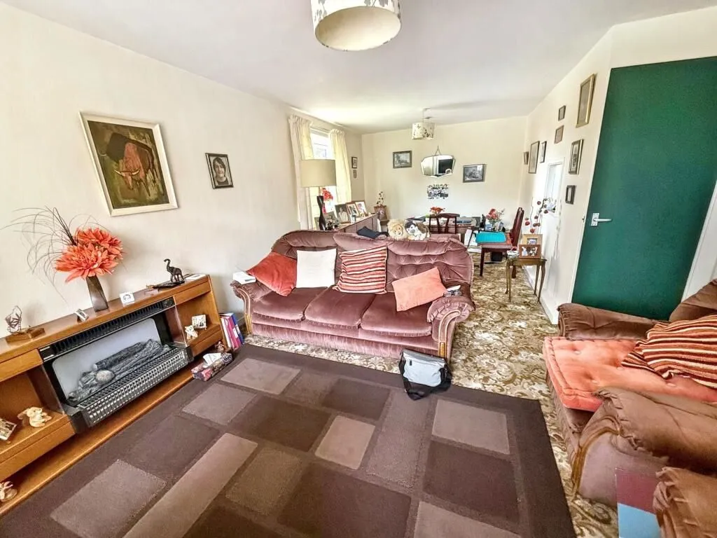 Gateshead, Tyne And Wear, NE10 0BN - Online Auctions