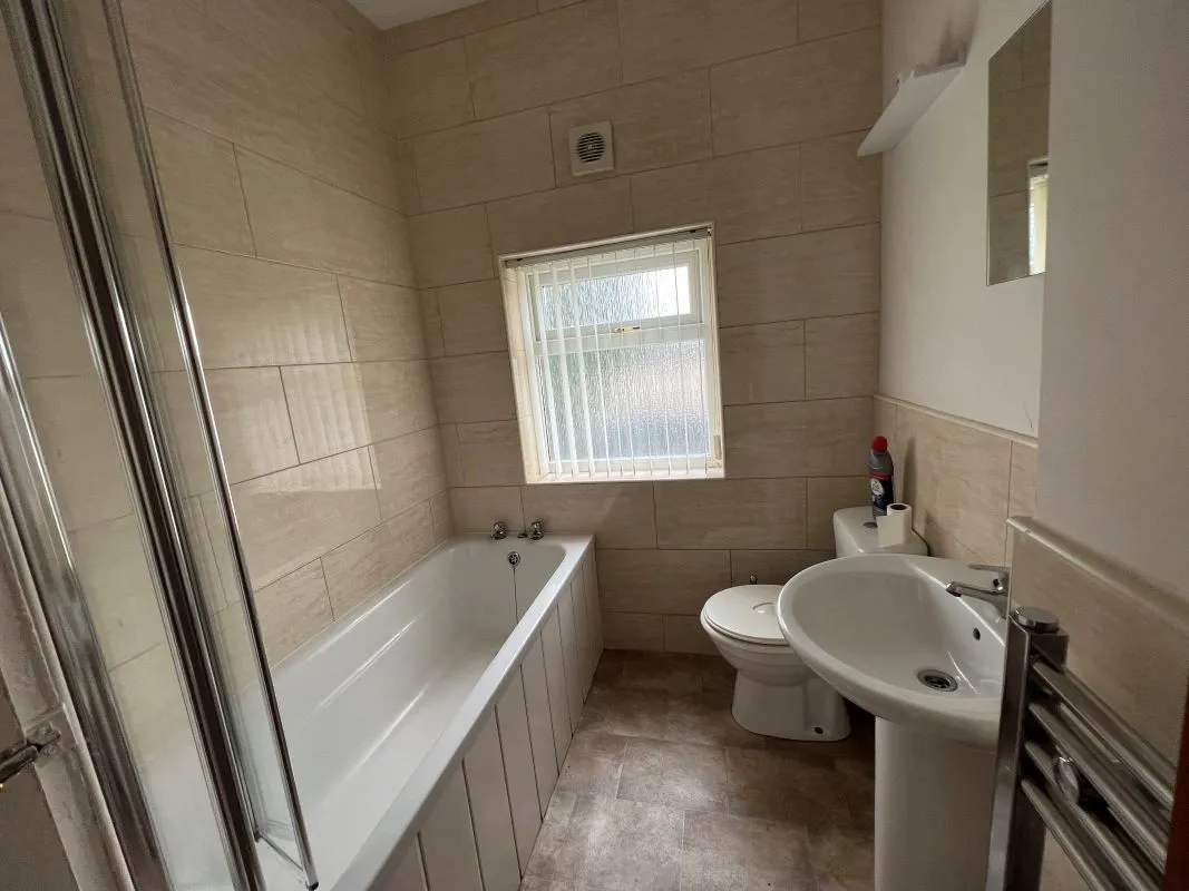 Rawmarsh, Rotherham, South Yorkshire, S62 5RD - Online Auctions