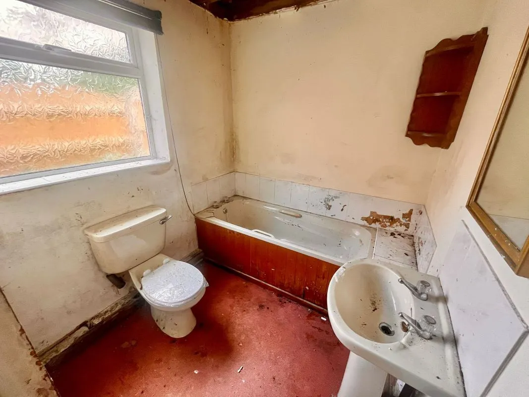 Wombwell, Barnsley, South Yorkshire, S73 8JA - Online Auctions