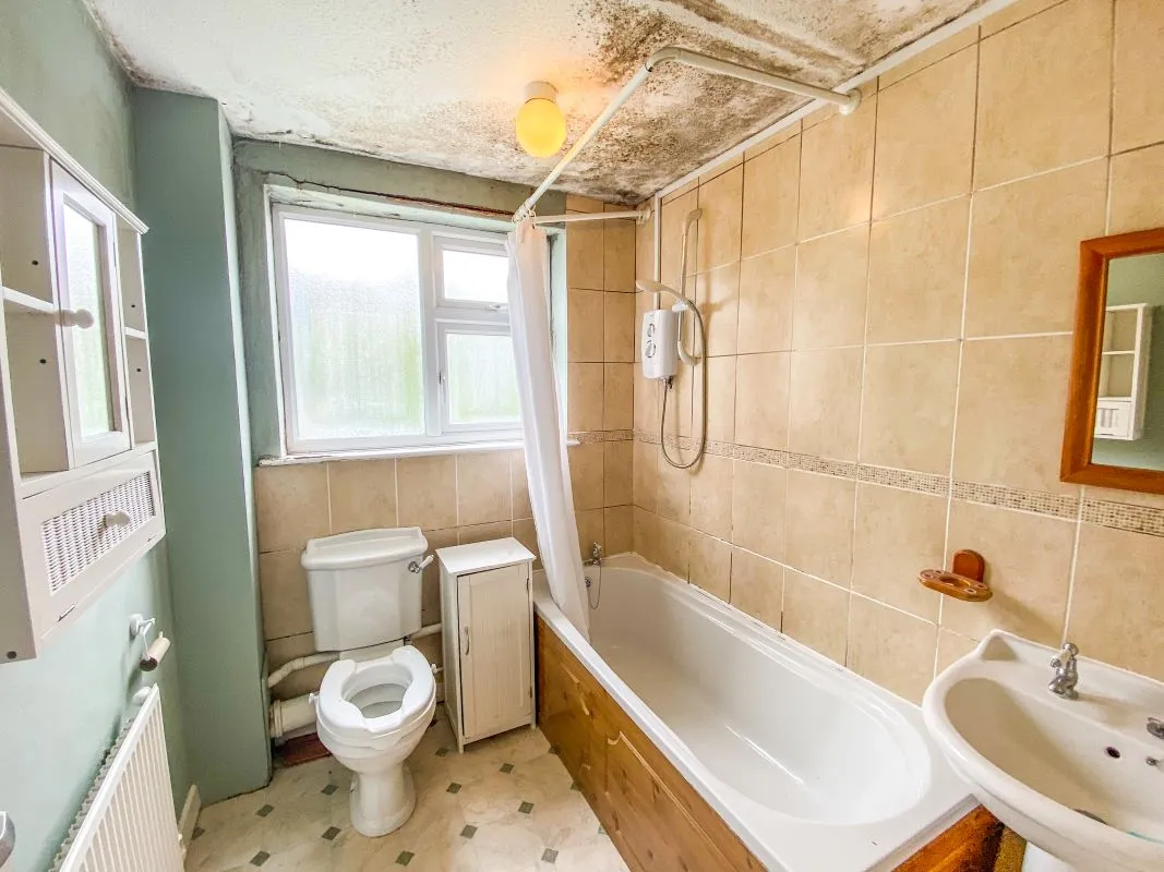 Swindon, Wiltshire, SN5 3PN - Online Auctions