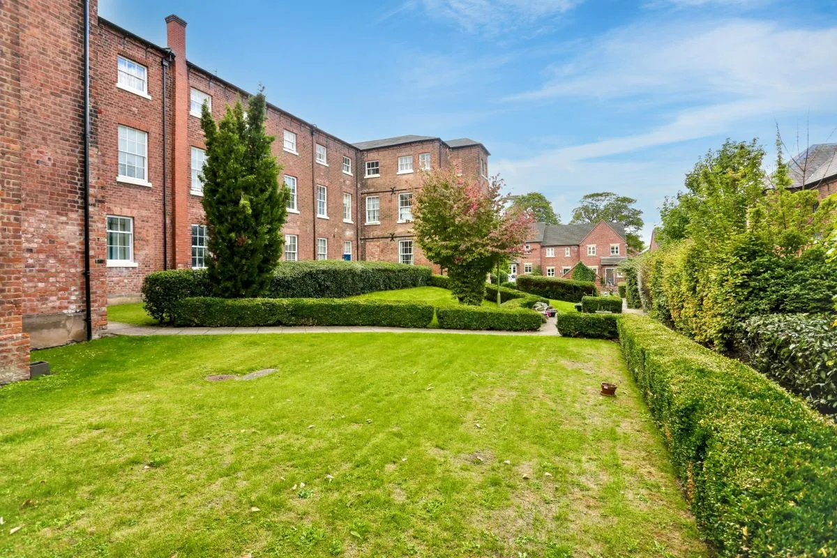 The Chestnuts, Shrewsbury, Shropshire, SY5 6JG - Online Auctions