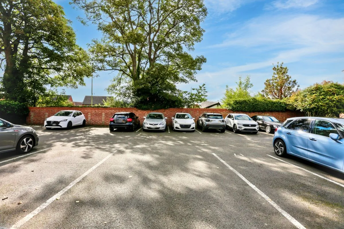 The Chestnuts, Shrewsbury, Shropshire, SY5 6JG - Online Auctions