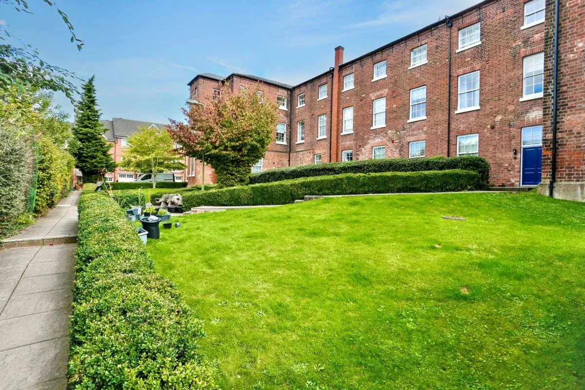 The Chestnuts, Shrewsbury, Shropshire, SY5 6JG - Online Auctions