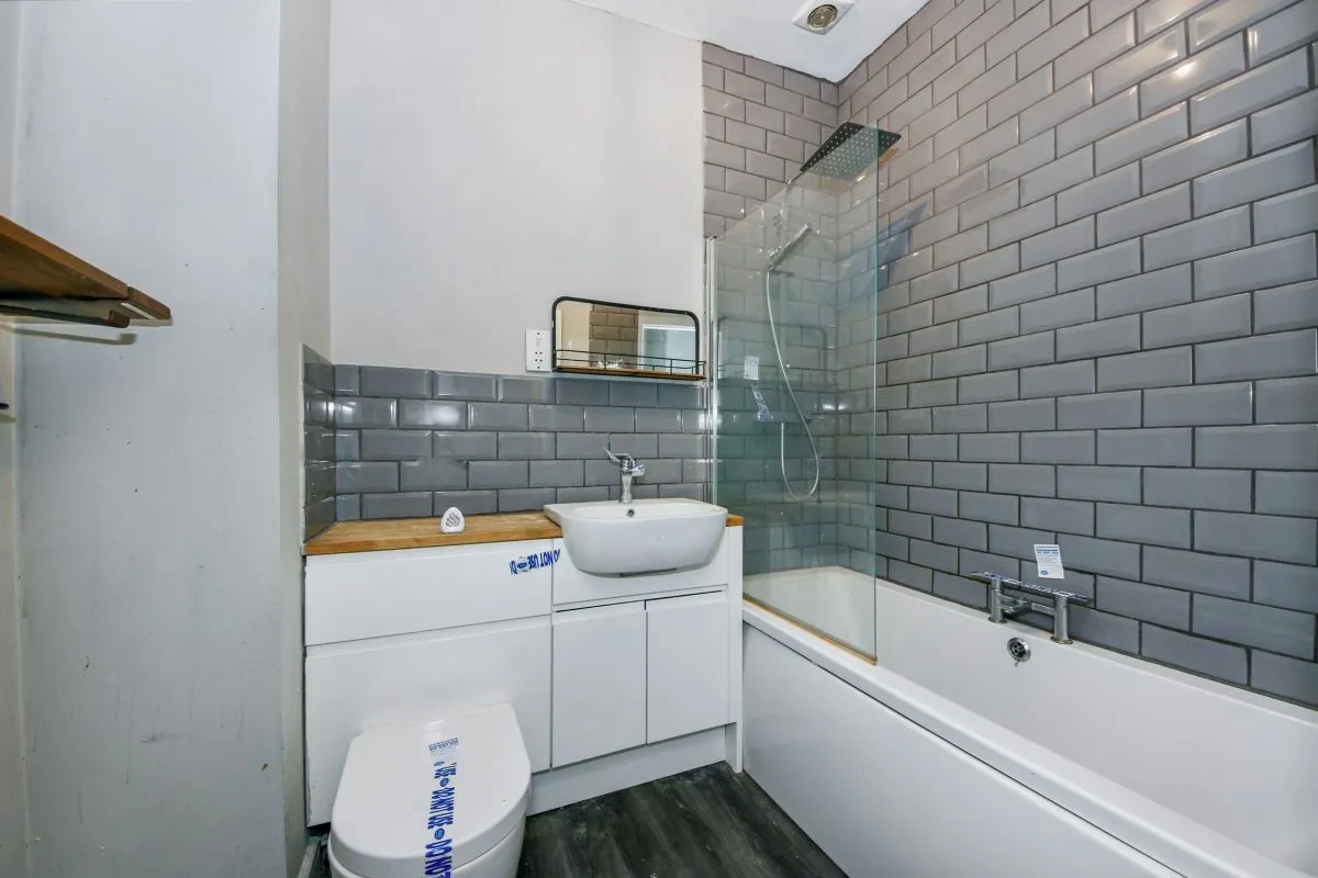 The Chestnuts, Shrewsbury, Shropshire, SY5 6JG - Online Auctions