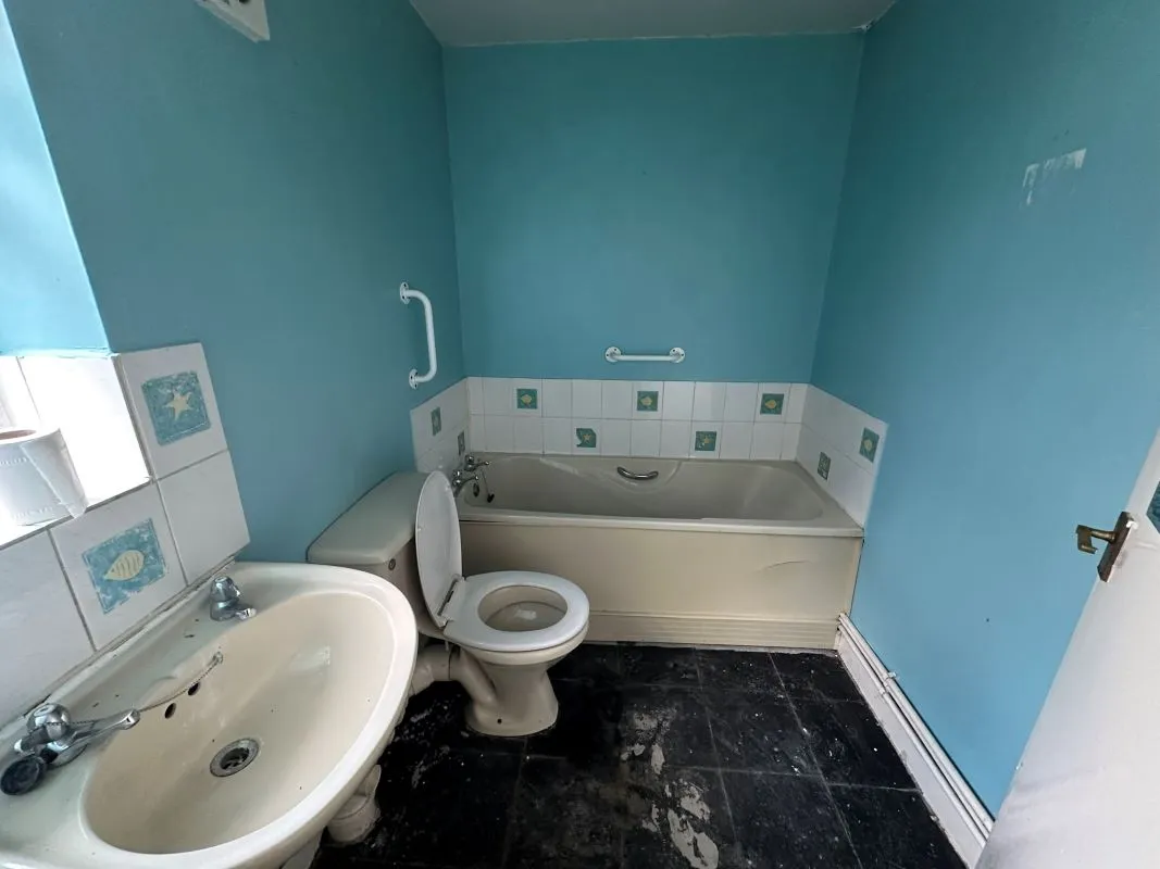 Stafford, Staffordshire, ST16 2RH - Online Auctions