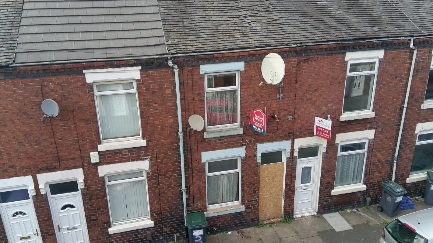 Stoke-On-Trent, Staffordshire, ST6 2DW - Online Auctions