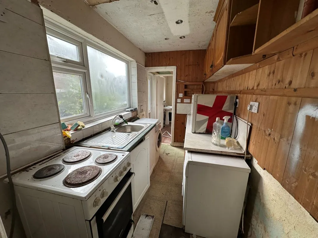 Stoke-On-Trent, Staffordshire, ST6 2DW - Online Auctions