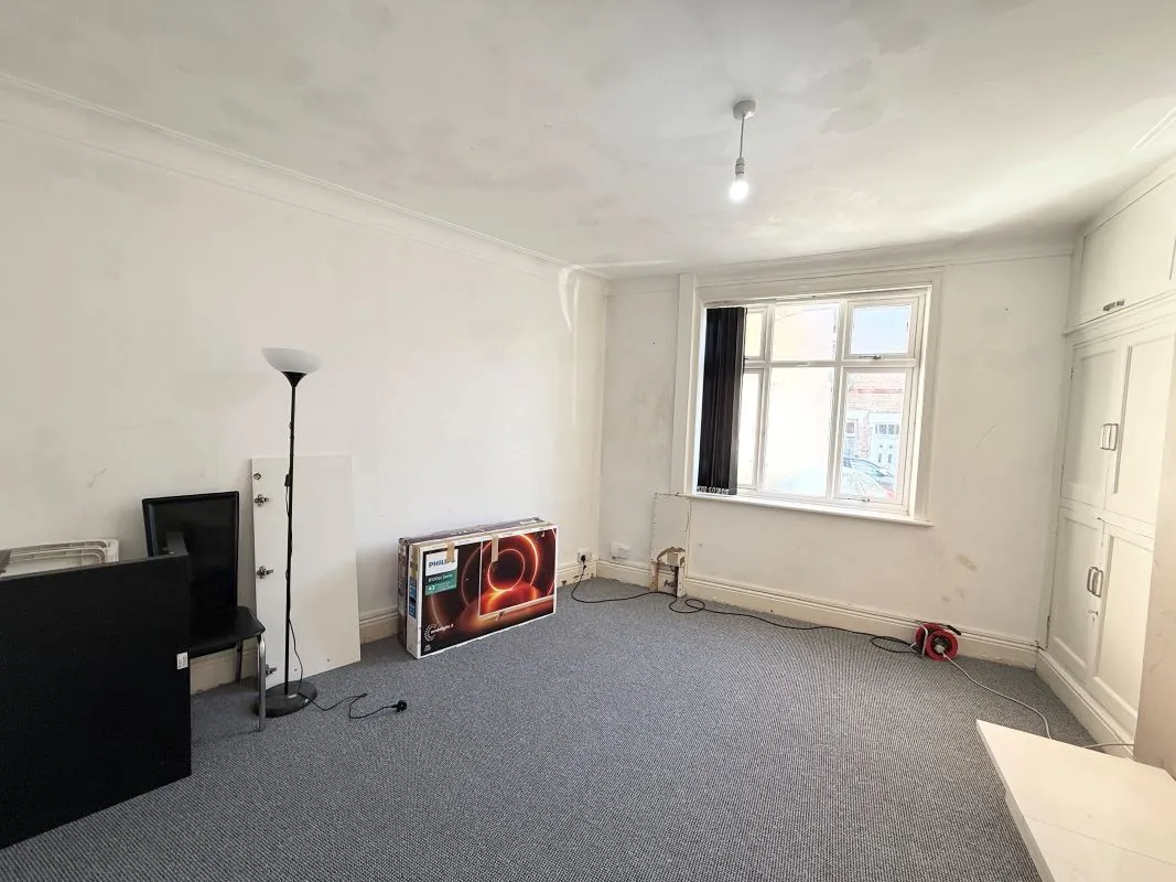 Stoke-On-Trent, Staffordshire, ST1 4NF - Online Auctions