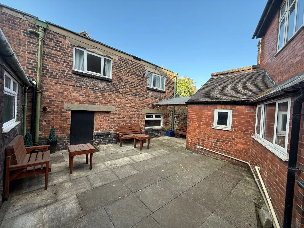 Stoke-On-Trent, Staffordshire, ST1 4NF - Online Auctions