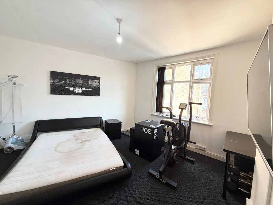 Stoke-On-Trent, Staffordshire, ST1 4NF - Online Auctions