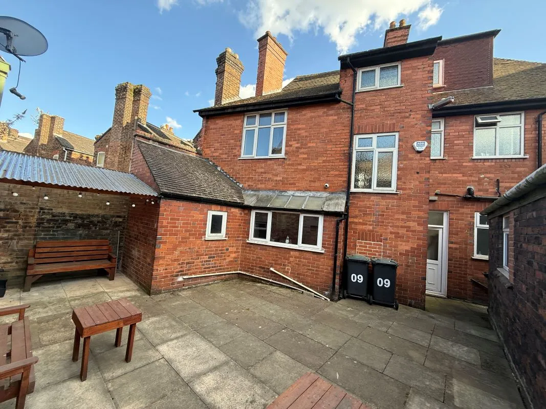Stoke-On-Trent, Staffordshire, ST1 4NF - Online Auctions