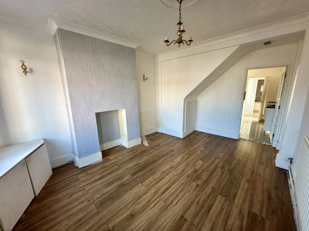 Silverdale, Newcastle, Staffordshire, ST5 6LY - Online Auctions