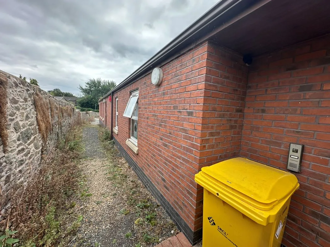 Y Trallwng, Powys, SY21 7RR - Online Auctions