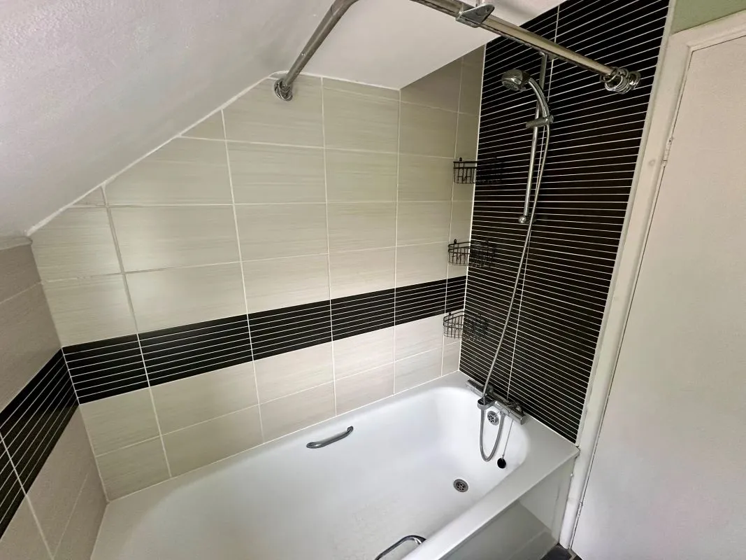 Featherstone, Wolverhampton, West Midlands, WV10 7AW - Online Auctions