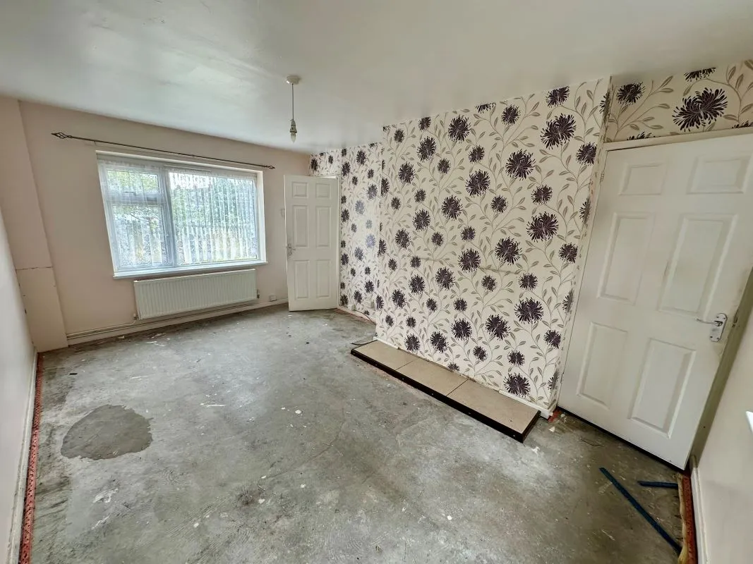 Featherstone, Wolverhampton, West Midlands, WV10 7AW - Online Auctions