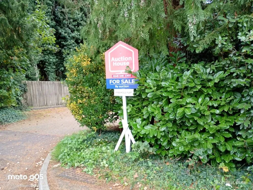 Next to 97 Woodthorpe Road, Ashford, Middlesex, TW15 3JT - Online Auctions