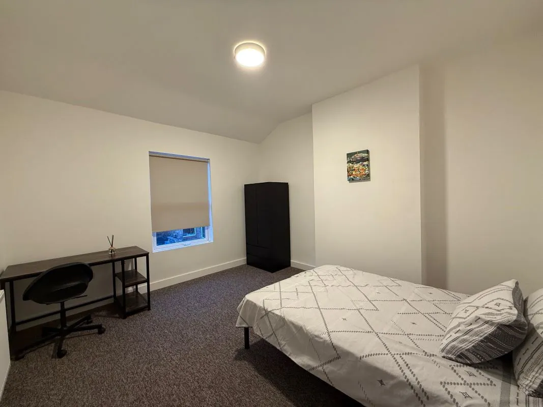 Prenton, Merseyside, CH43 5RJ - Online Auctions
