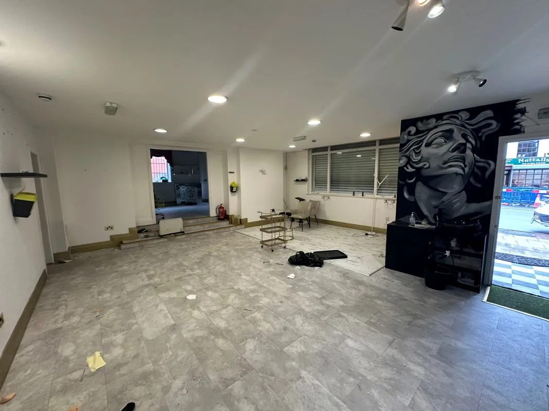 Farnworth, Bolton, Lancashire, BL4 7NS - Online Auctions