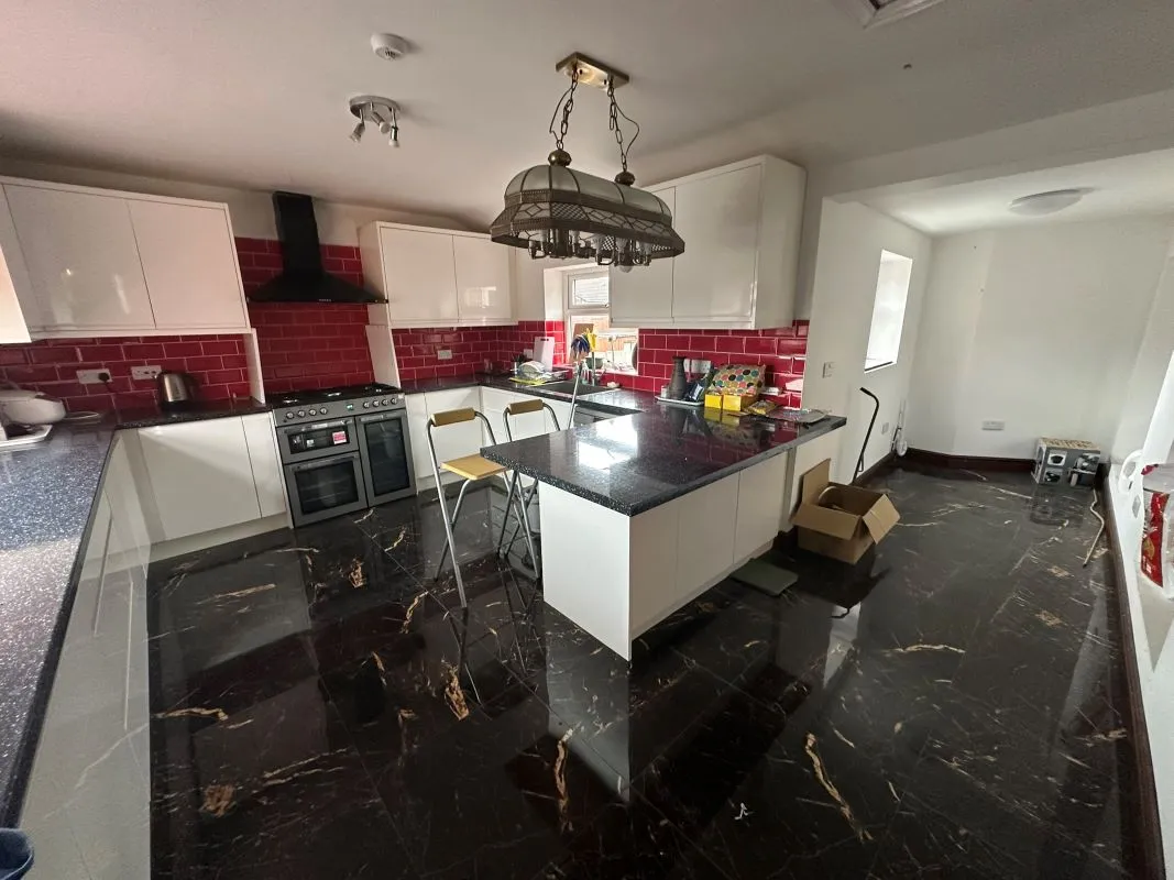Farnworth, Bolton, Lancashire, BL4 7NS - Online Auctions