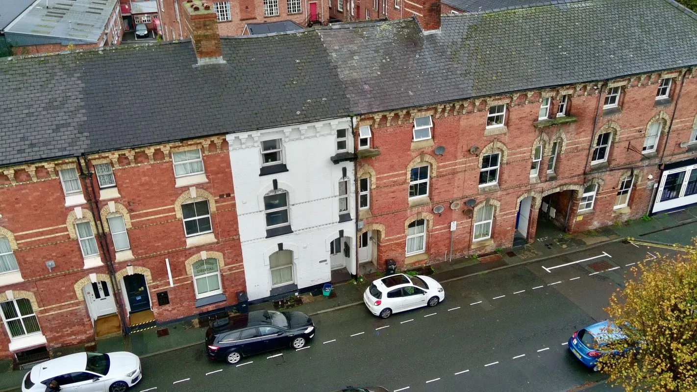 Newtown, Powys, SY16 1BG - Online Auctions