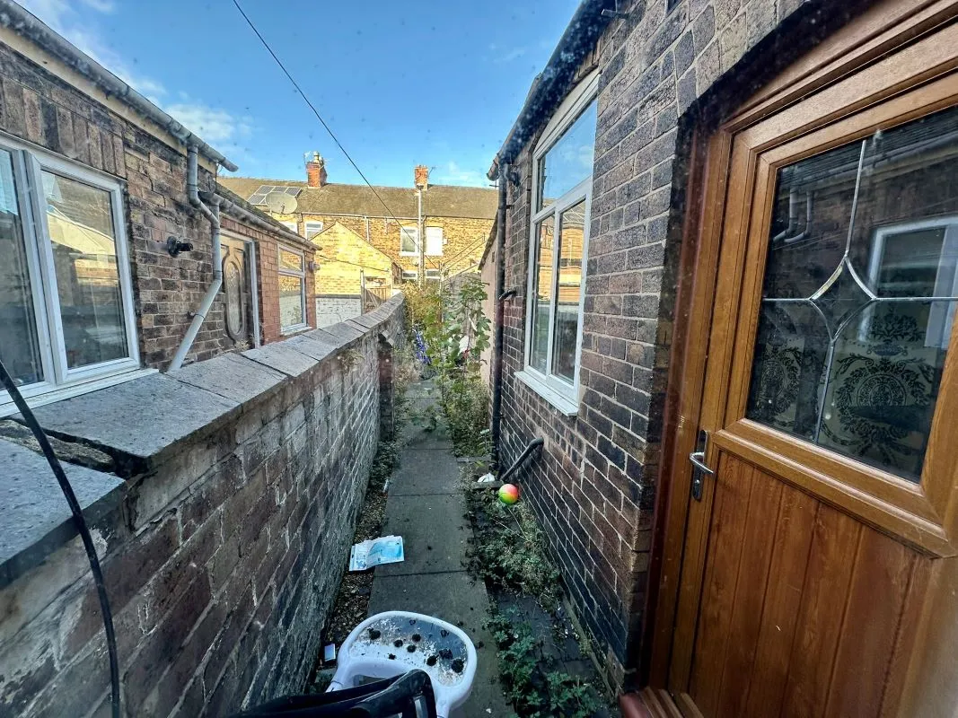 Stoke-On-Trent, Staffordshire, ST1 4BZ - Online Auctions