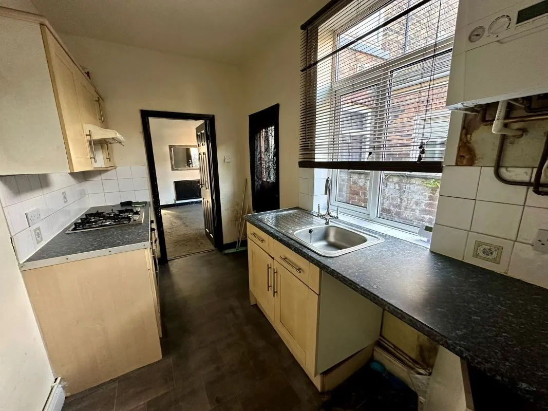 Stoke-On-Trent, Staffordshire, ST1 4BZ - Online Auctions