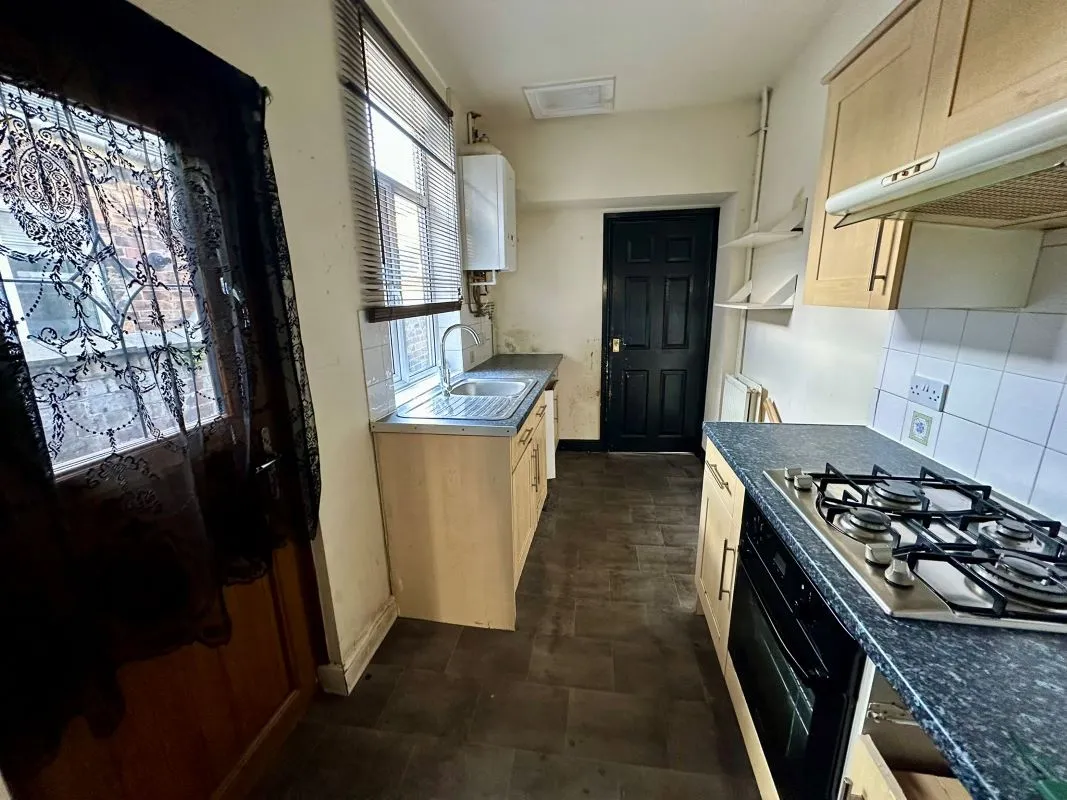 Stoke-On-Trent, Staffordshire, ST1 4BZ - Online Auctions