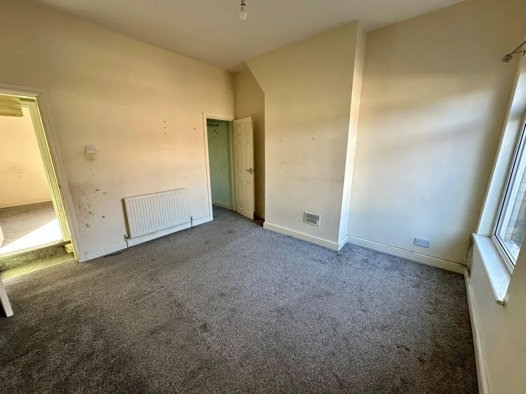 Stoke-On-Trent, Staffordshire, ST1 4BZ - Online Auctions