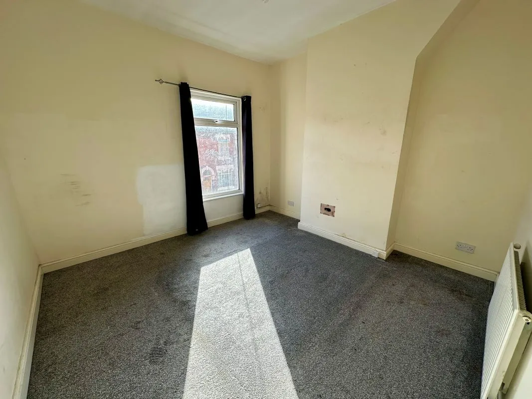 Stoke-On-Trent, Staffordshire, ST1 4BZ - Online Auctions